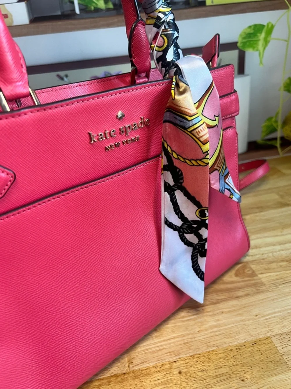 Kate Spade Medium Staci Satchel in Watermelon Gelato Crossbody - Picture 3 of 11